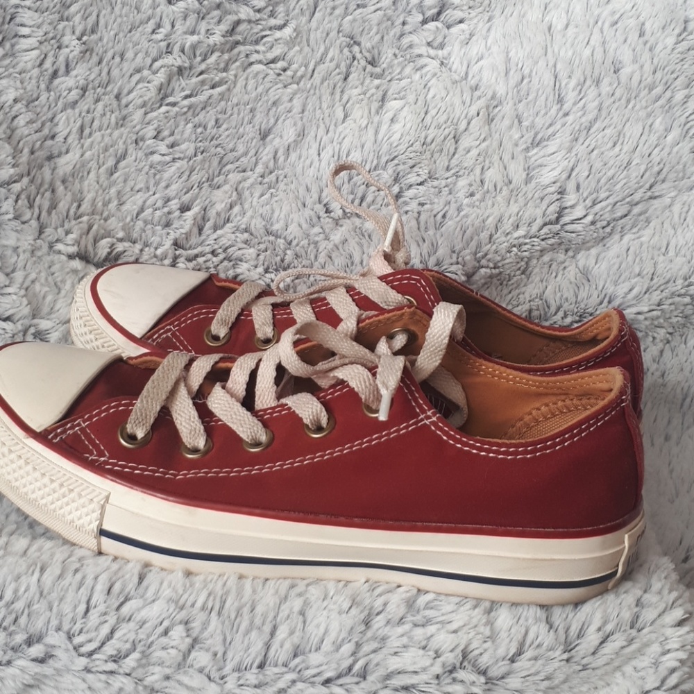 Converse - Picture 4 of 4